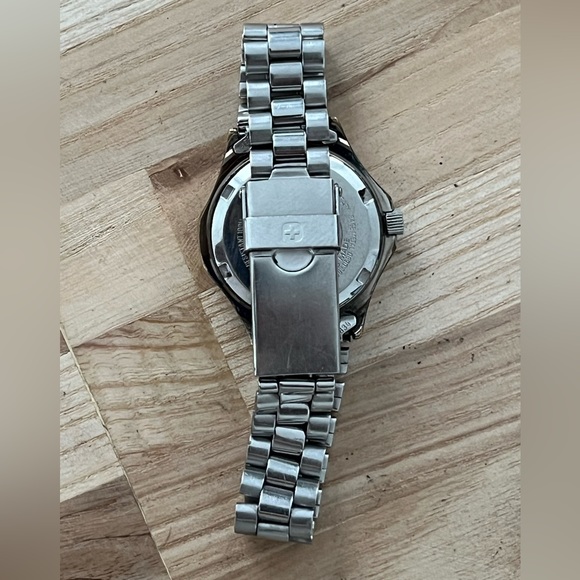 Wenger Ladies Watch Vintage Stainless Bracelet White Dial Date Window - Picture 10 of 16